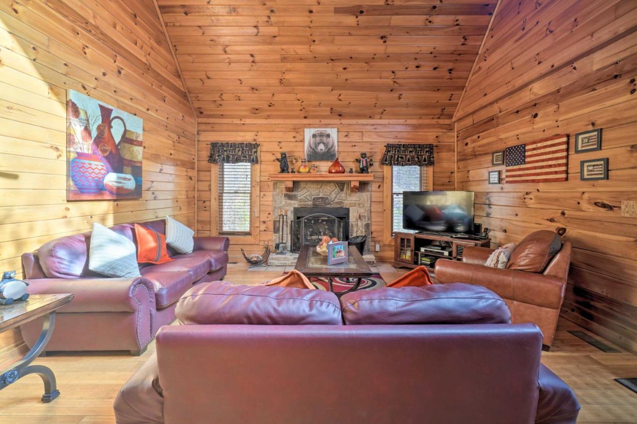 Inviting Sevierville Cabin With Deck And Hot Tub! 外观 照片