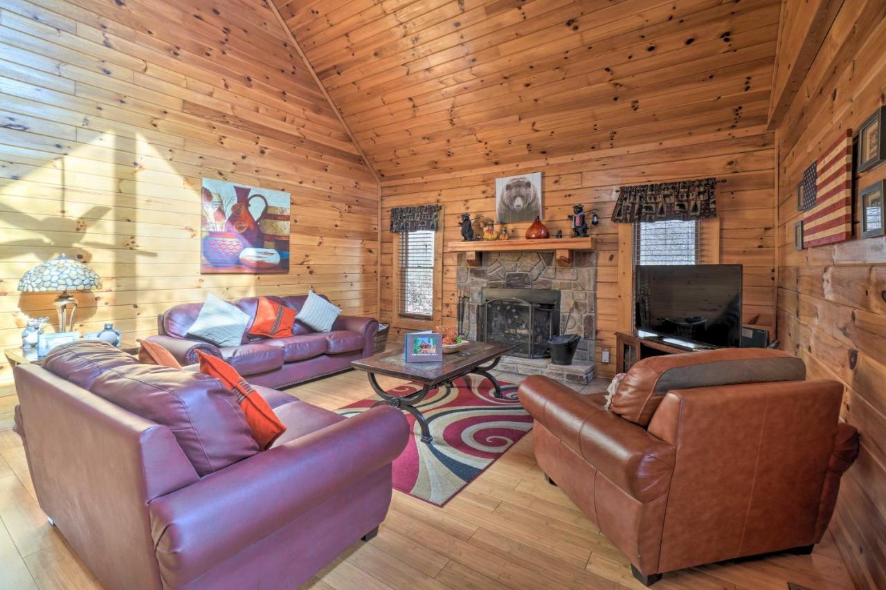 Inviting Sevierville Cabin With Deck And Hot Tub! 外观 照片