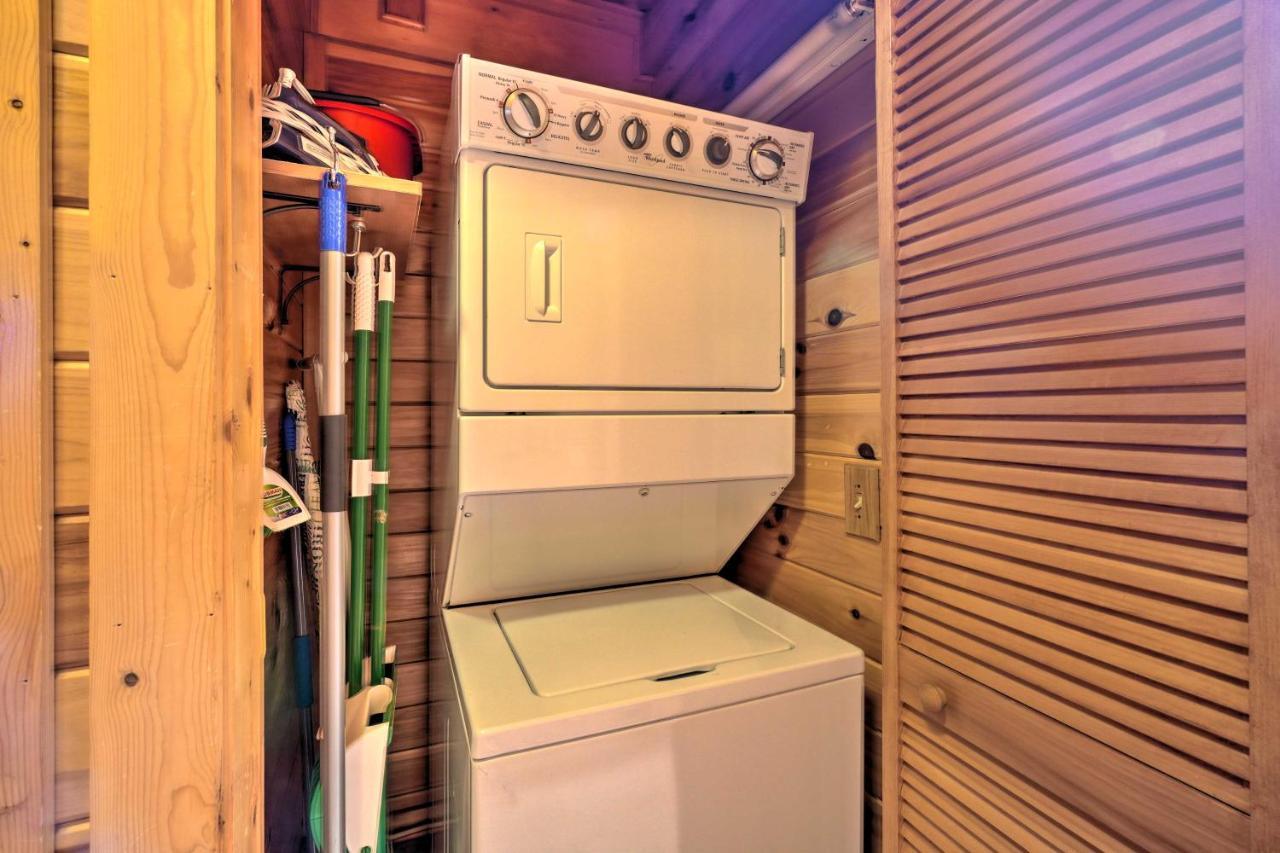 Inviting Sevierville Cabin With Deck And Hot Tub! 外观 照片
