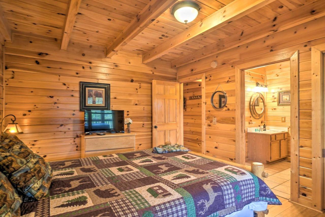 Inviting Sevierville Cabin With Deck And Hot Tub! 外观 照片