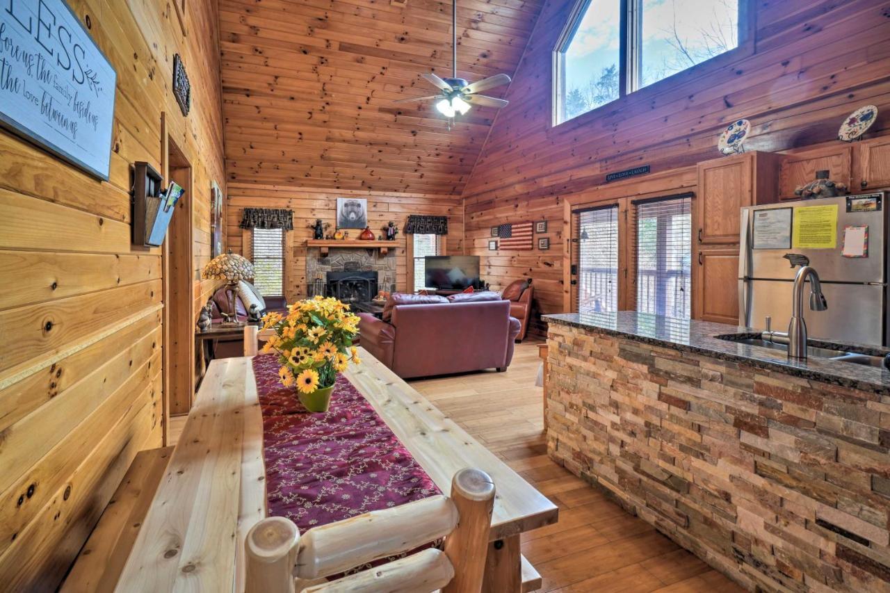 Inviting Sevierville Cabin With Deck And Hot Tub! 外观 照片